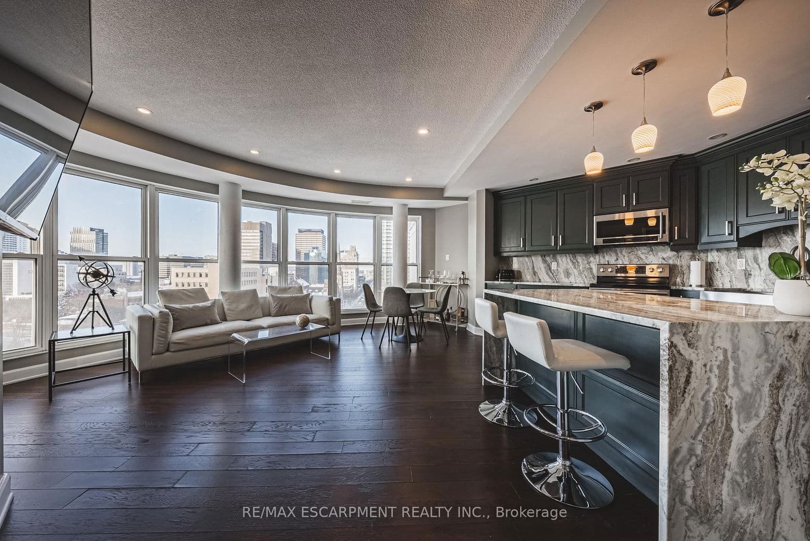 135 James Street S, Unit 1014