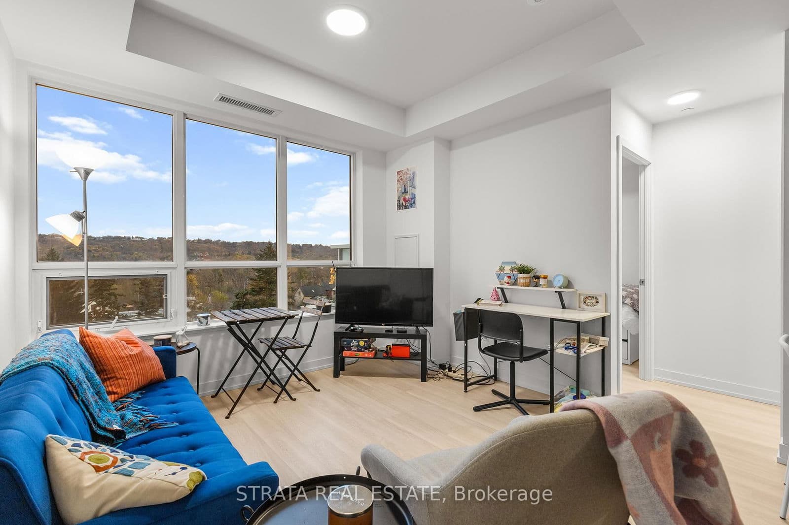 415 Main Street W, Unit 601