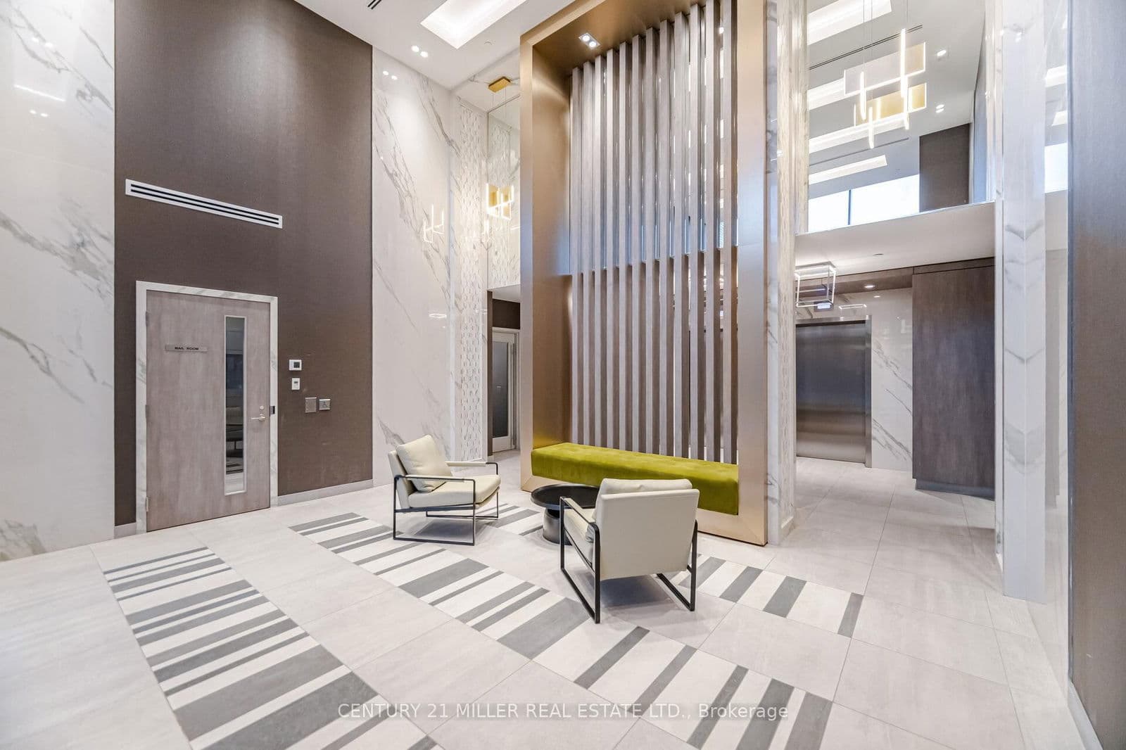 #606 - 415 Main Street W