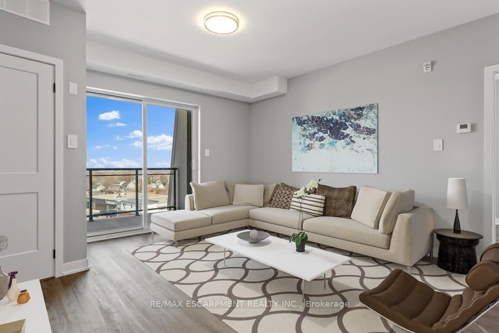 #209 - 5002 King Street