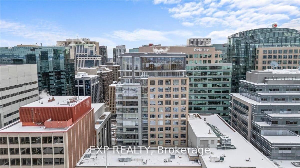 #910 - 101 Queen Street