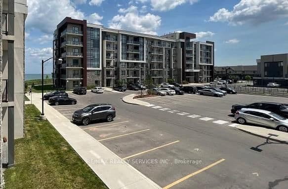 #612 - 101 Shoreview Place