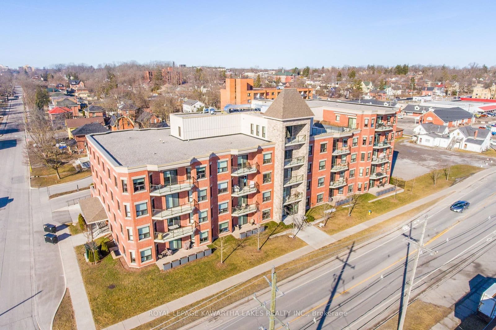 #103 - 58 Glenelg Street W