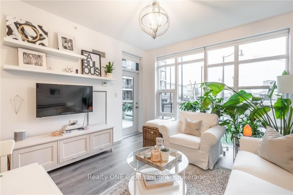 #102 - 10 Concord Place