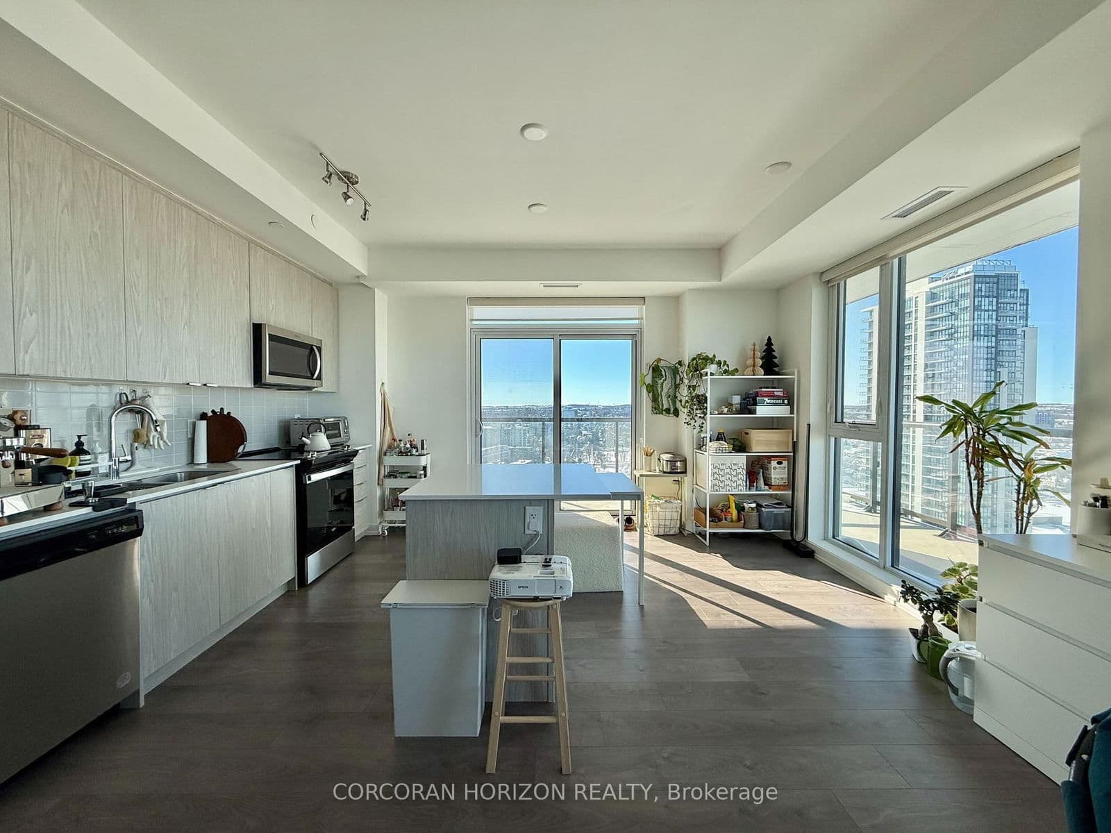 55 Duke Street W, Unit 1909