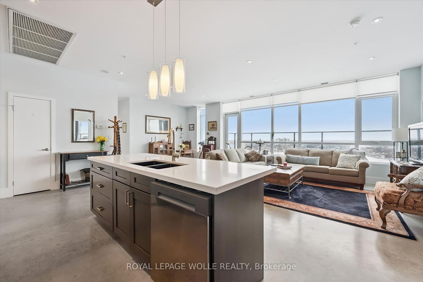 #1904 - 1 Victoria Street S