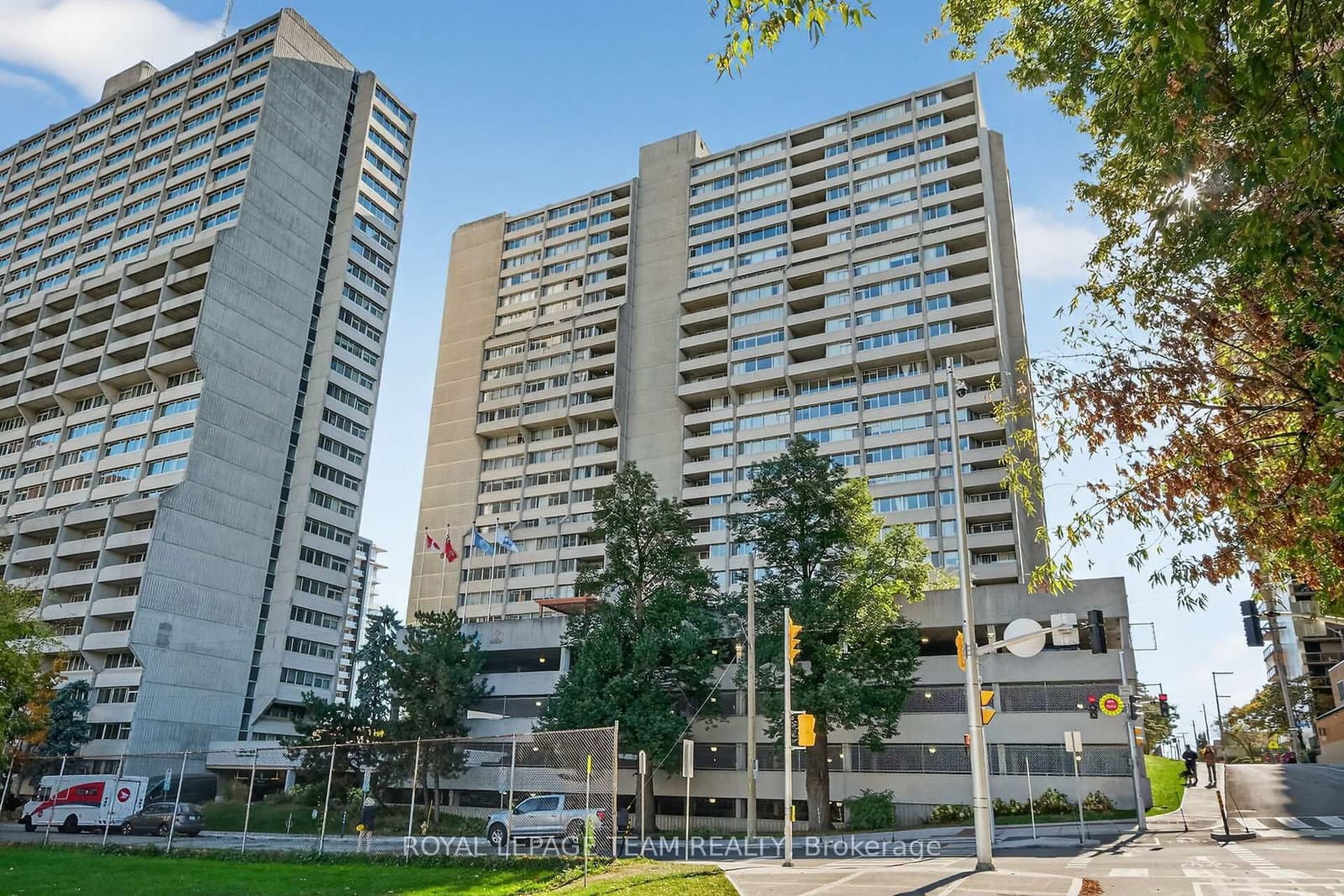 #1801 - 530 Laurier Avenue W