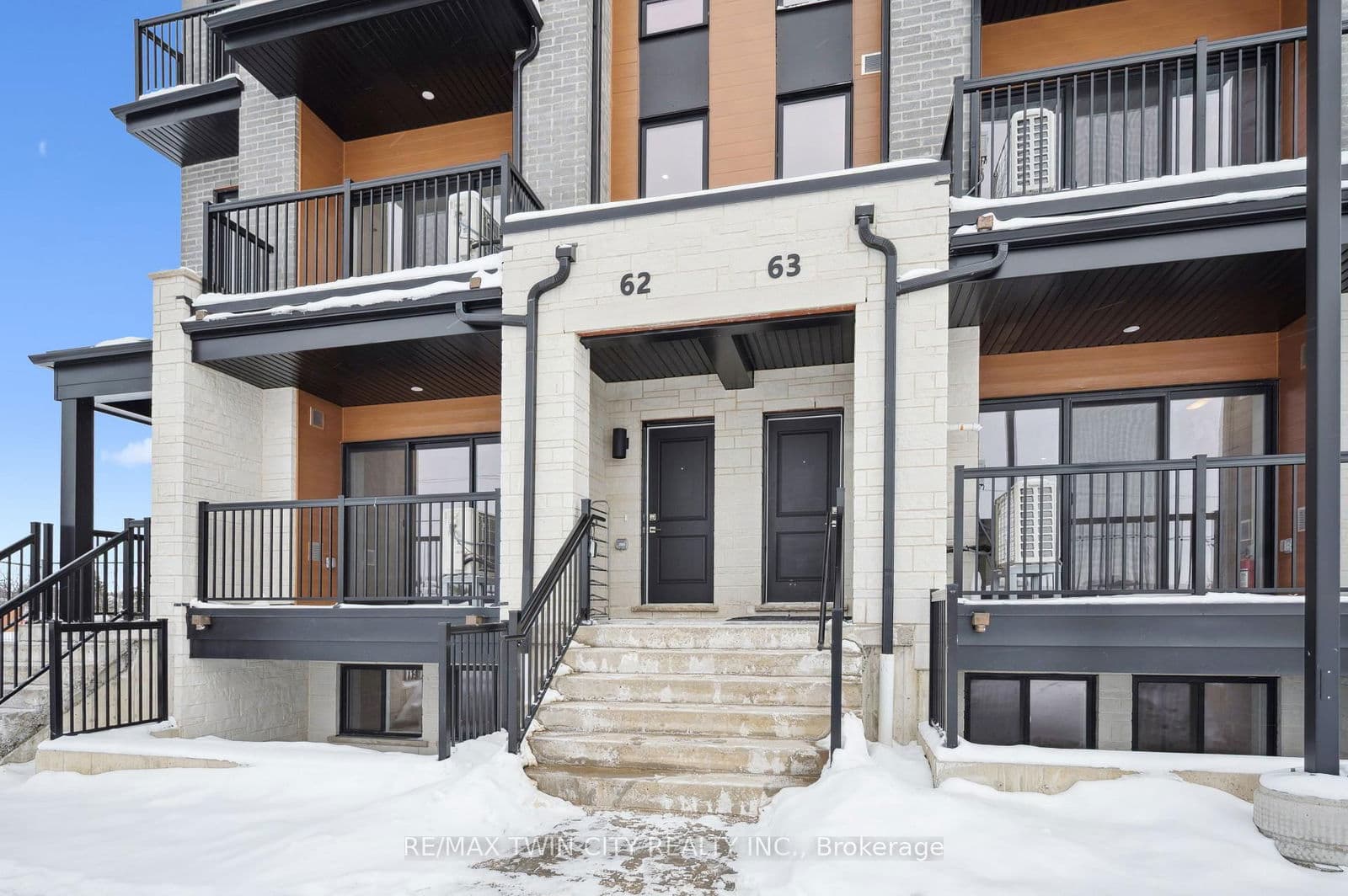 525 Erinbrook Drive, Unit C062