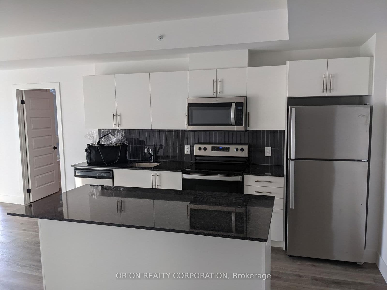 26 Lowes Road W, Unit 404