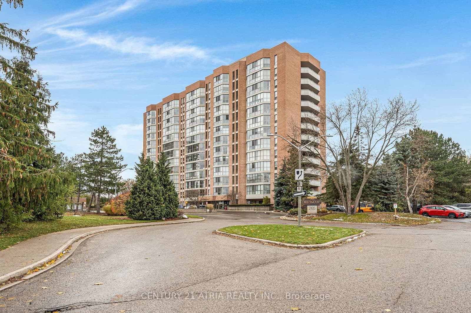 265 Westcourt Place, Unit 1102