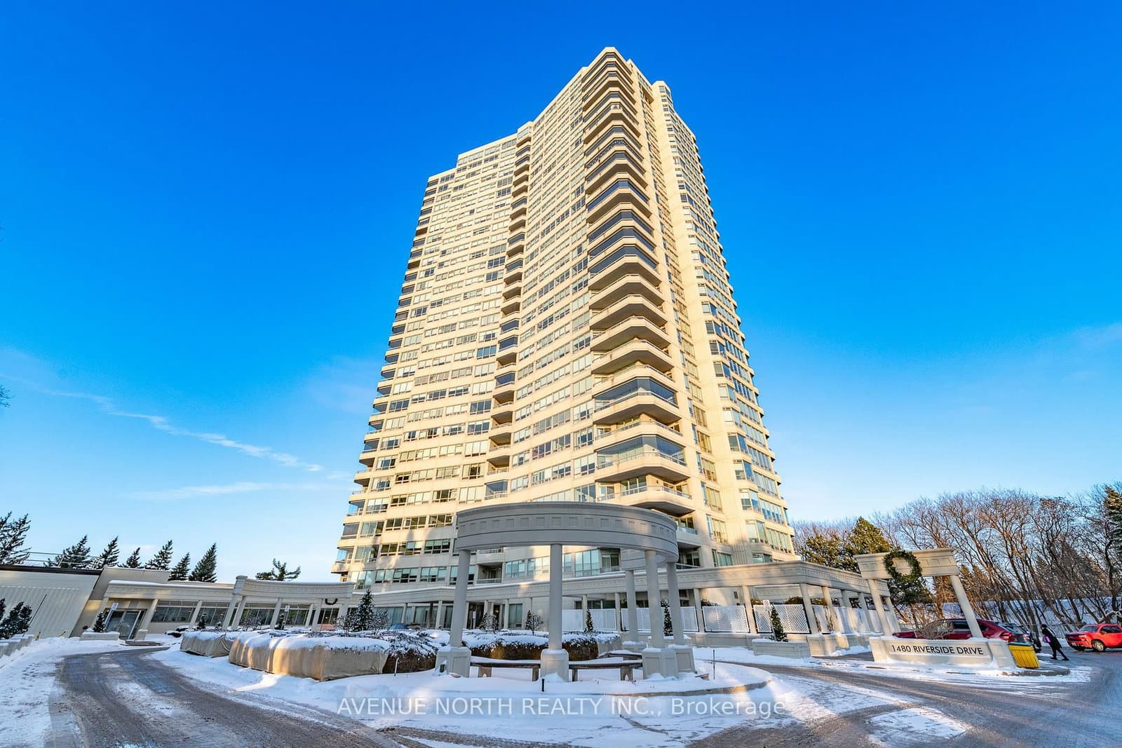 #606 - 1480 Riverside Drive