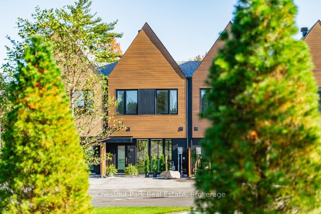 29 ROCKMOUNT Crescent