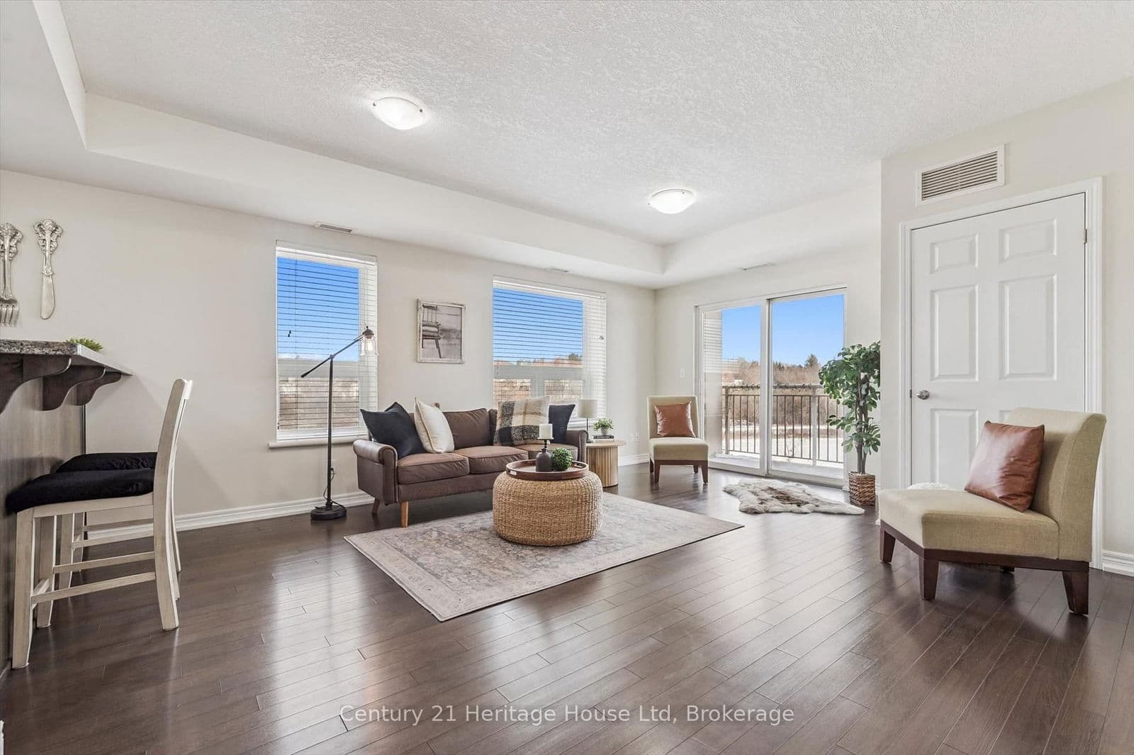 901 Paisley Road, Unit 402