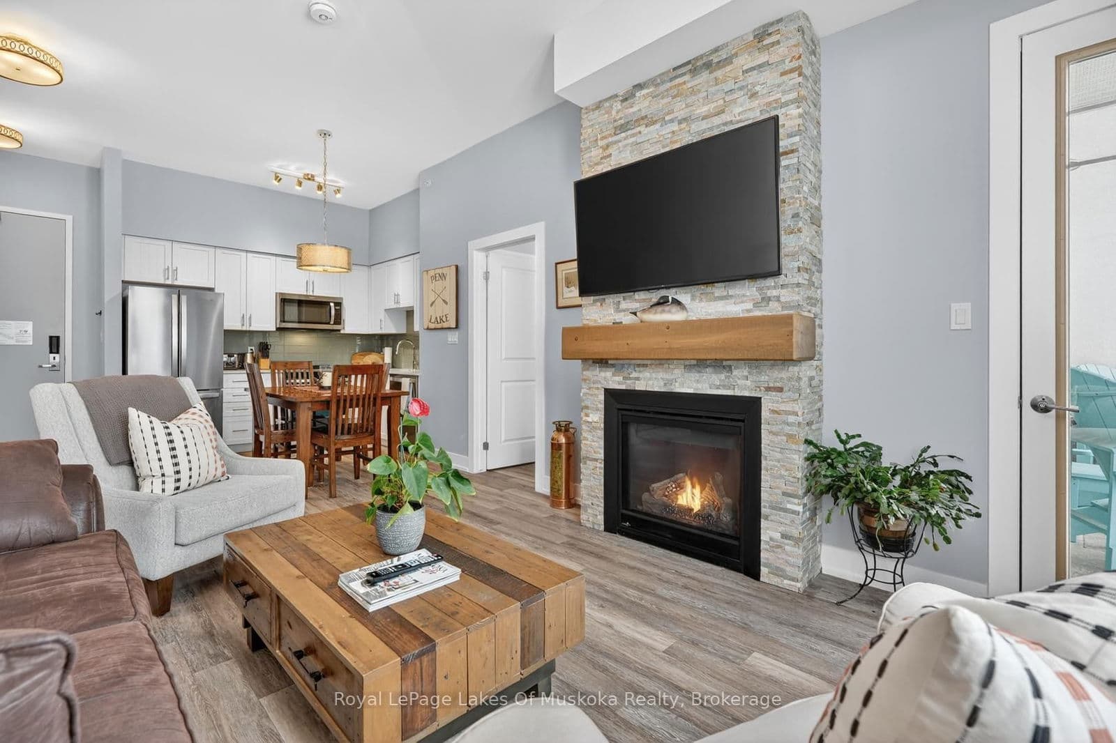 #102 - 25 Pen Lake Point Road