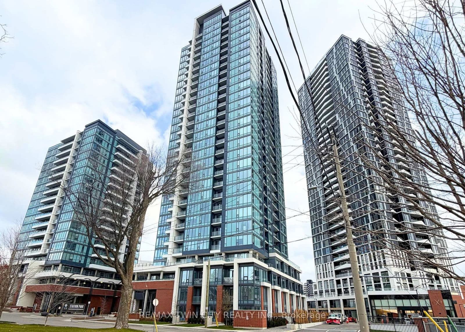 5 Wellington Street S, Unit 1805