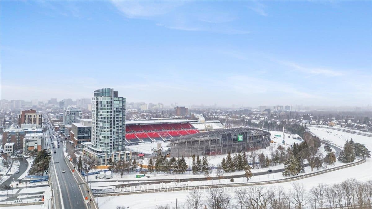 #705 - 1035 Bank Street