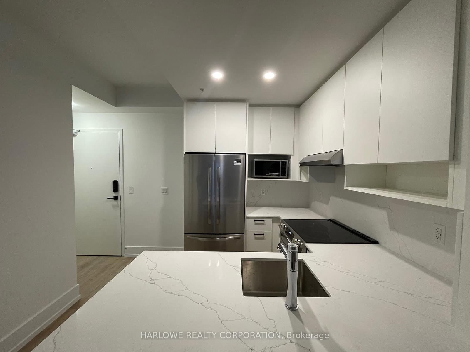 206 King Street W, Unit 904