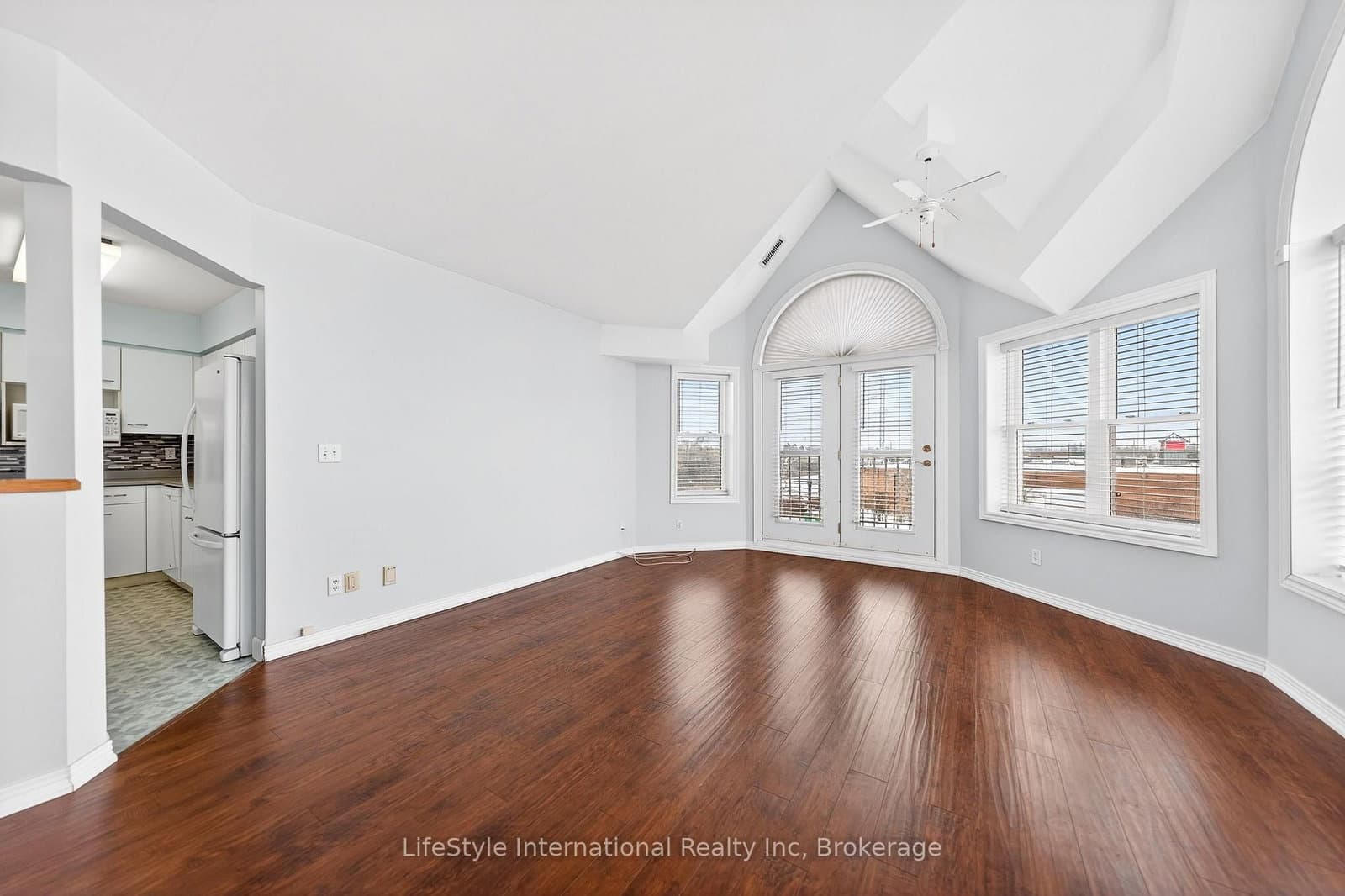 #306 - 208 Silvercreek Parkway N