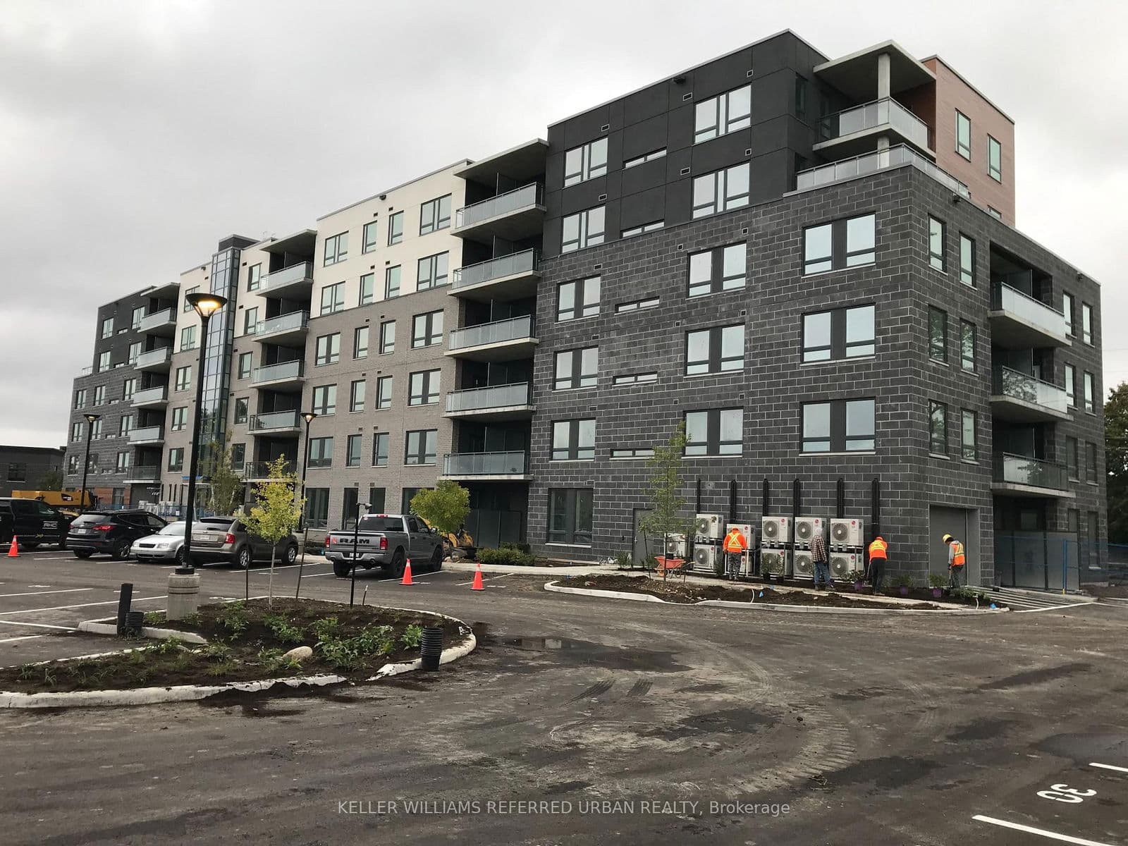 26 Lowes Road W, Unit 208