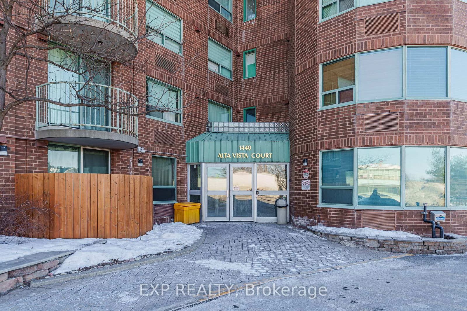 #1004 - 1440 Heron Road