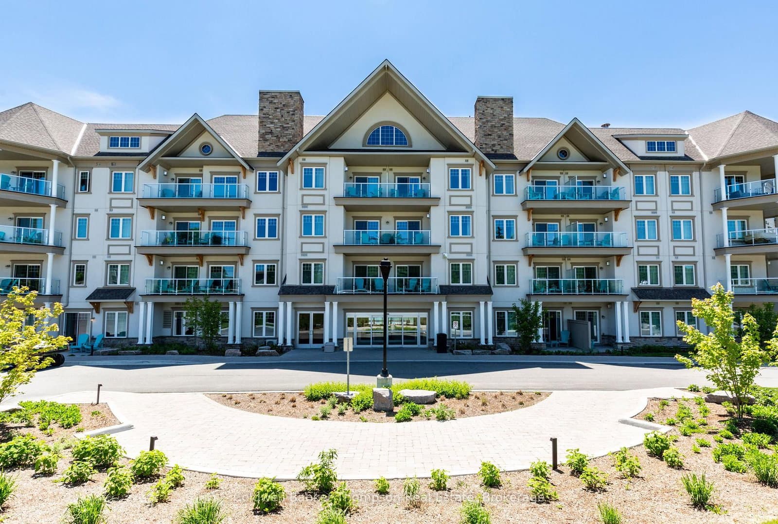 #404 - 25 PEN LAKE POINT Road