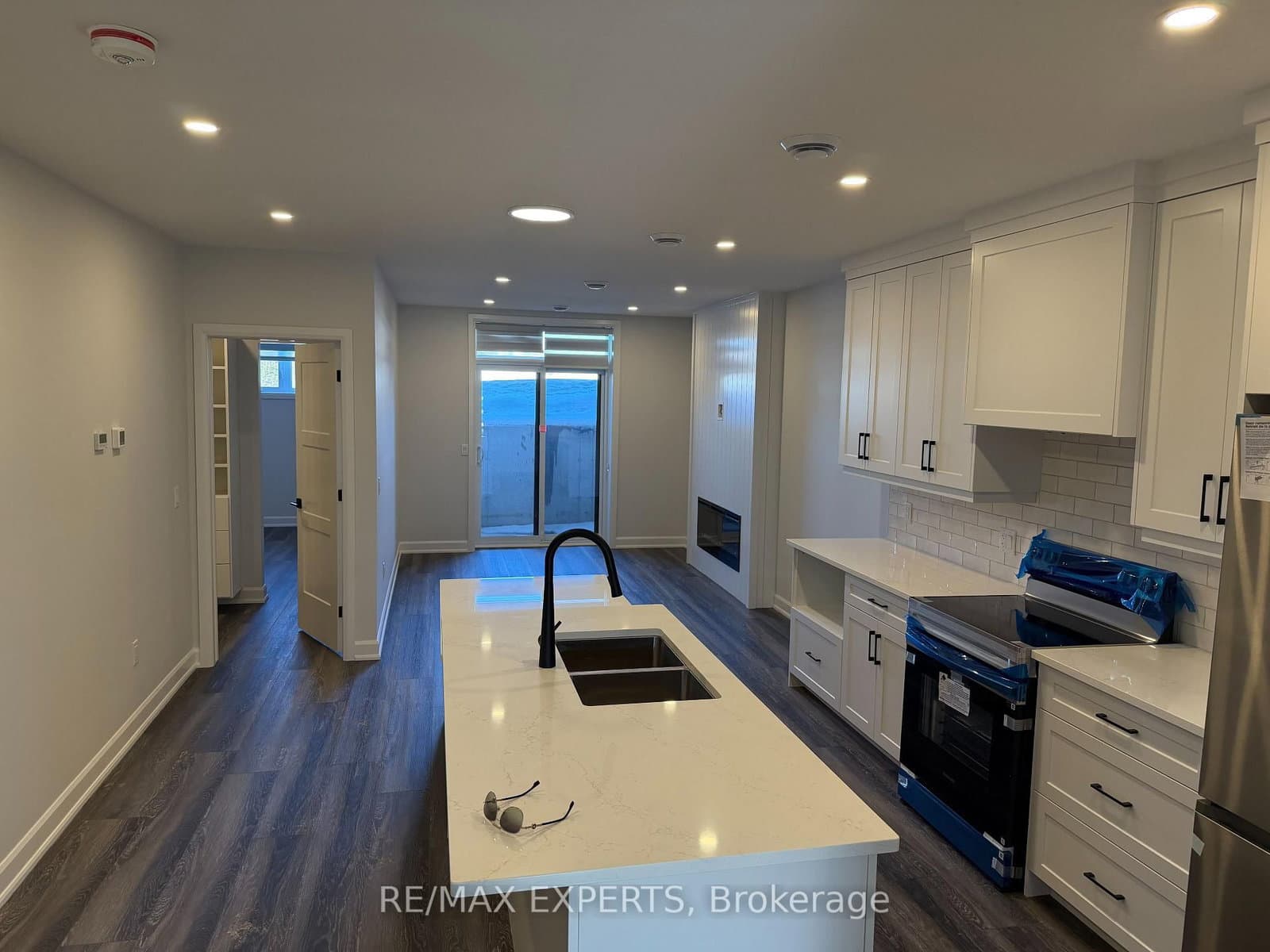 440 Wellington Street E