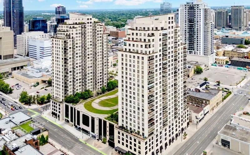 #1311 - 330 Ridout Street N