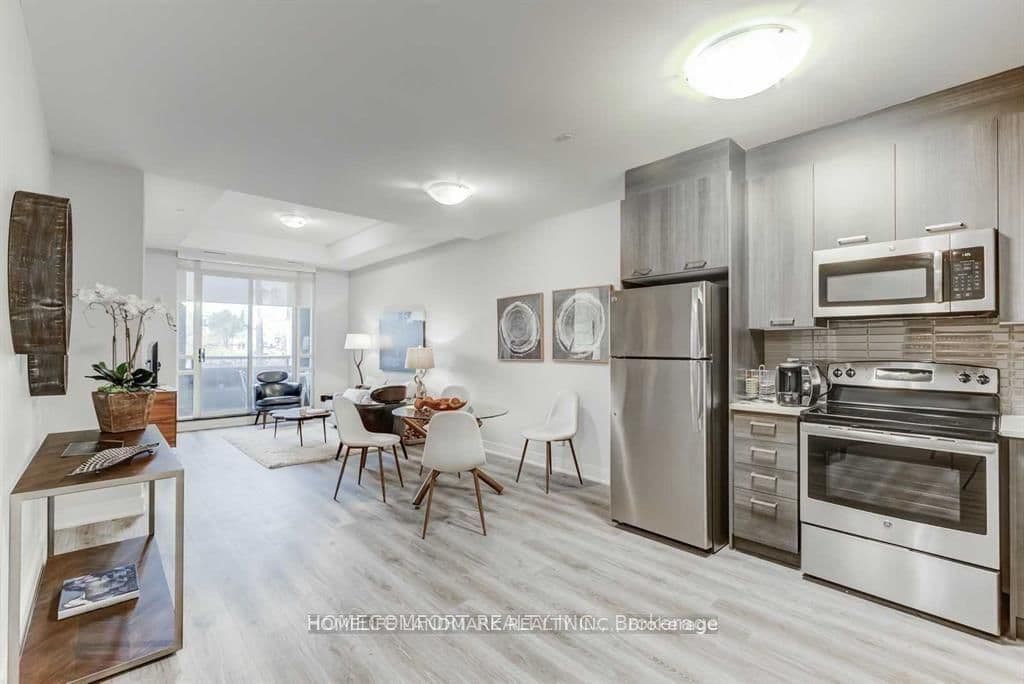 150 Main Street W, Unit 707