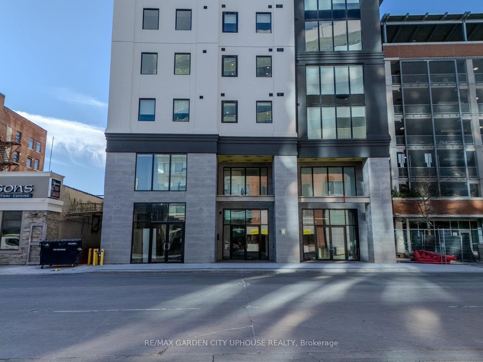 57 CARLISLE Street, Unit 904