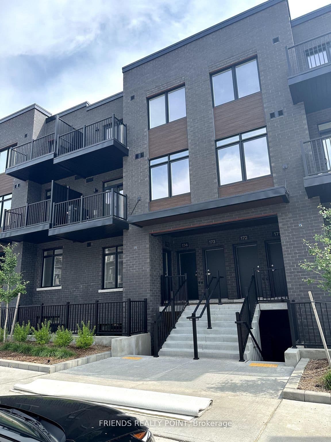 824 Woolwich Street, Unit 175