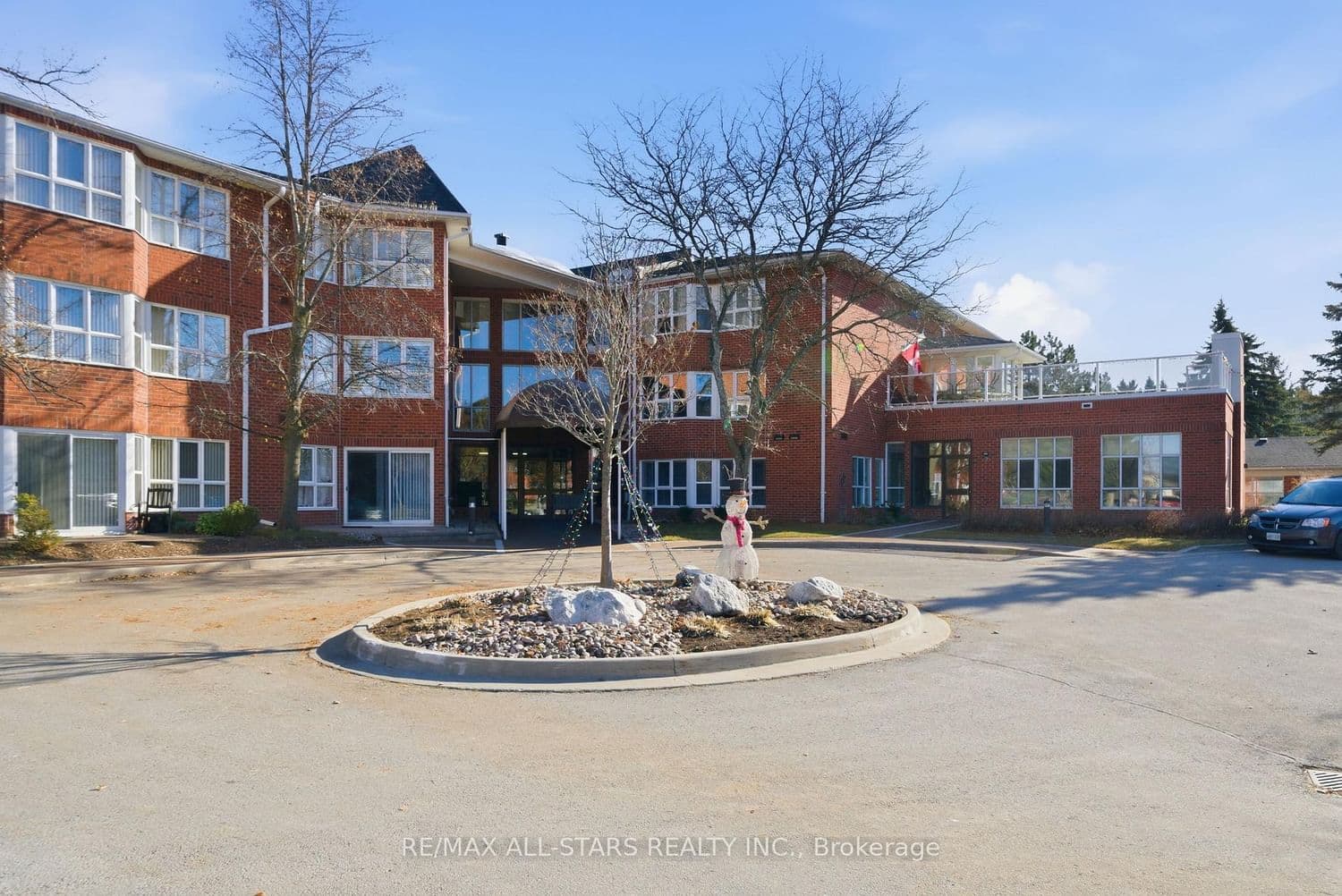 #312 - 4 Heritage Way