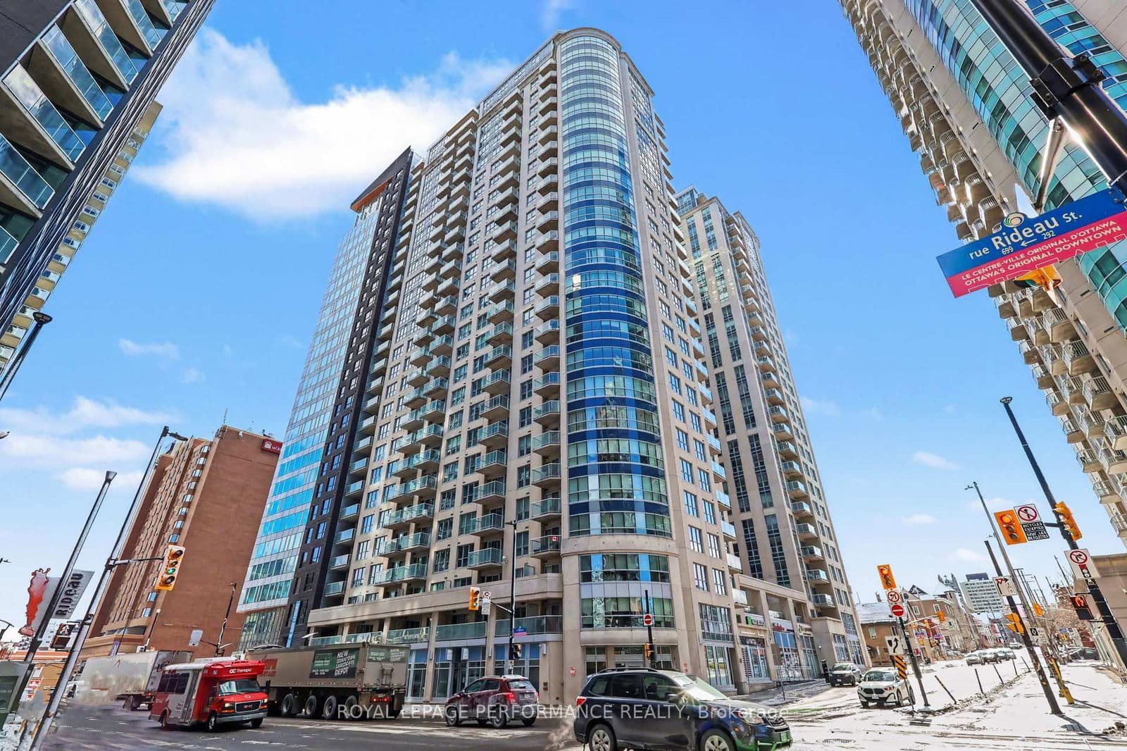 #204 - 242 Rideau Street