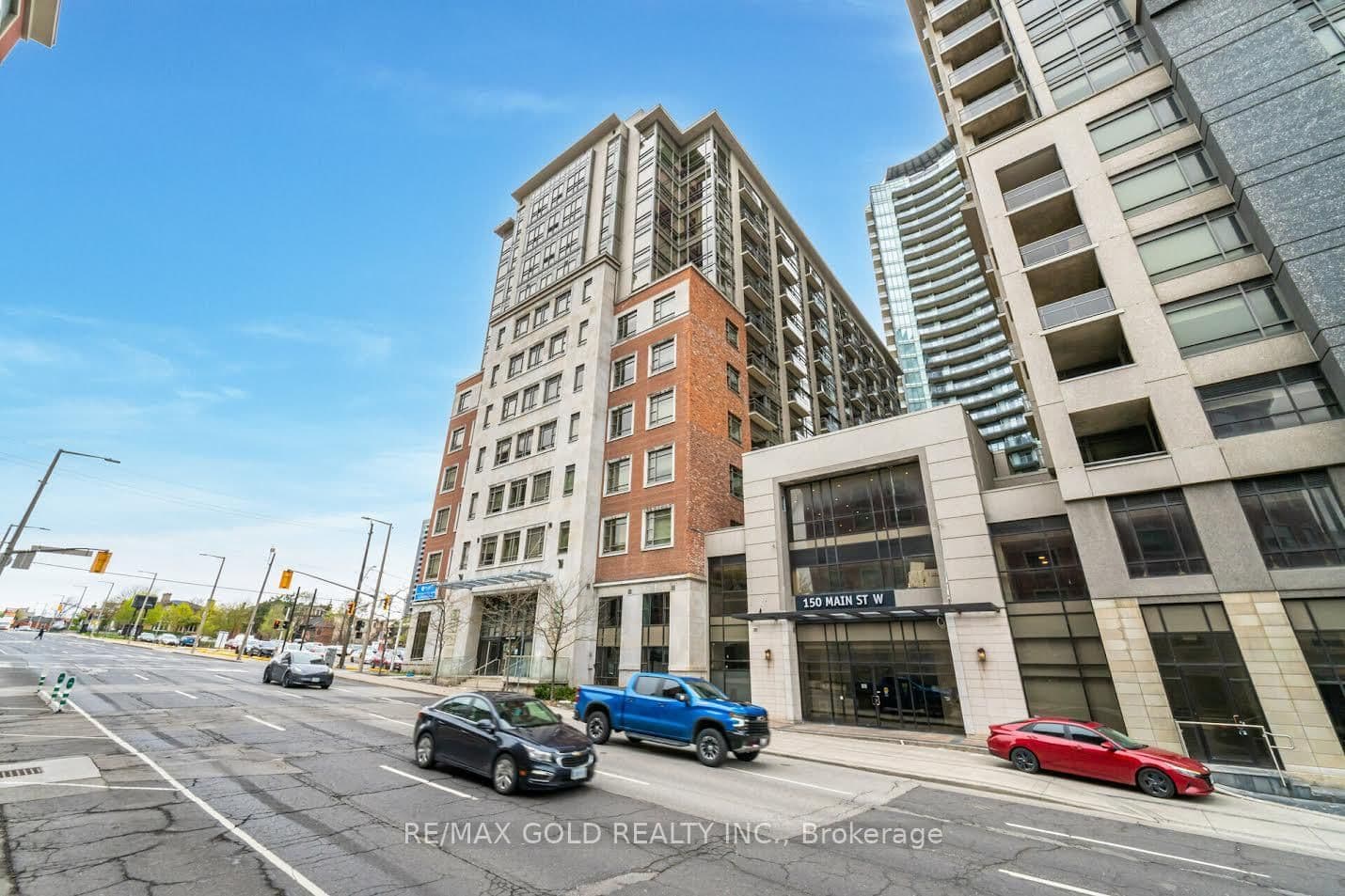 150 Main Street W, Unit 806