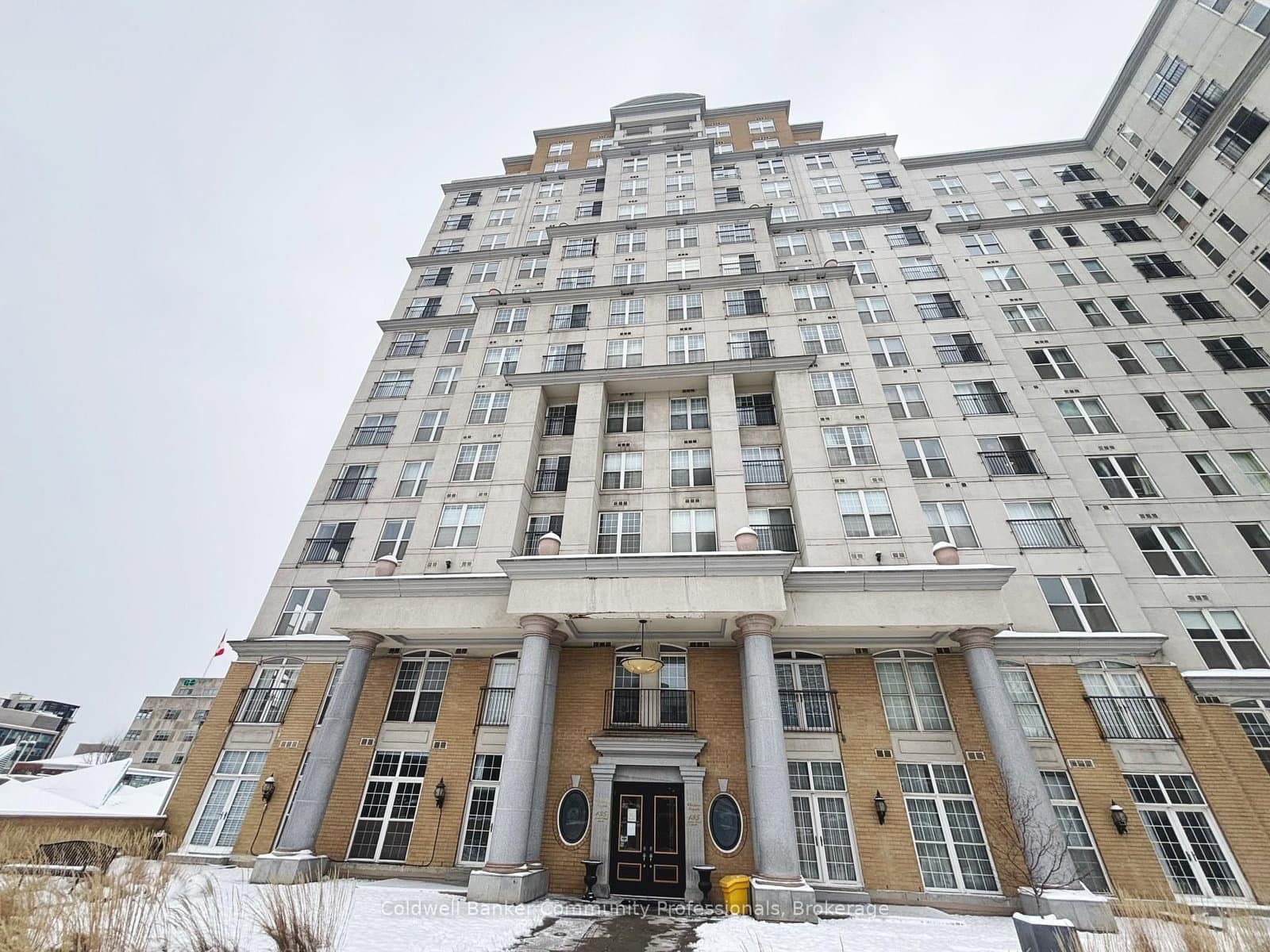 #304 - 135 James Street S