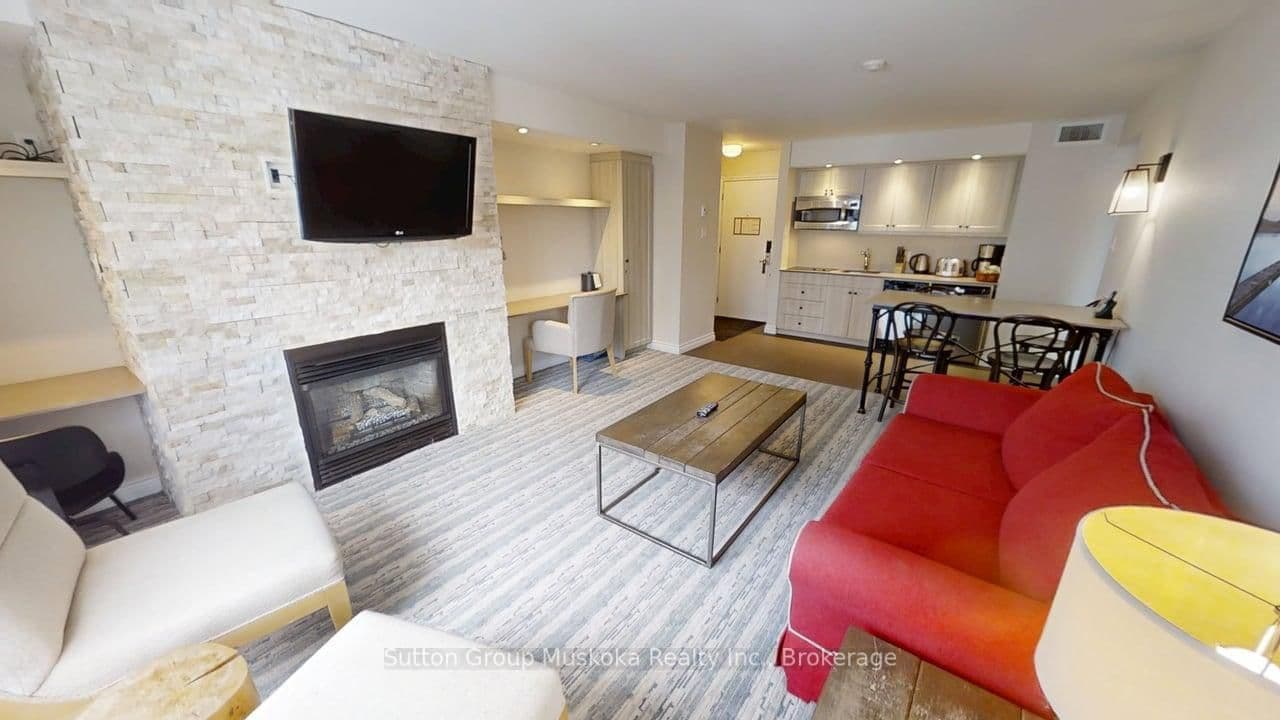 #52-305 - 1235 Deerhurst Drive