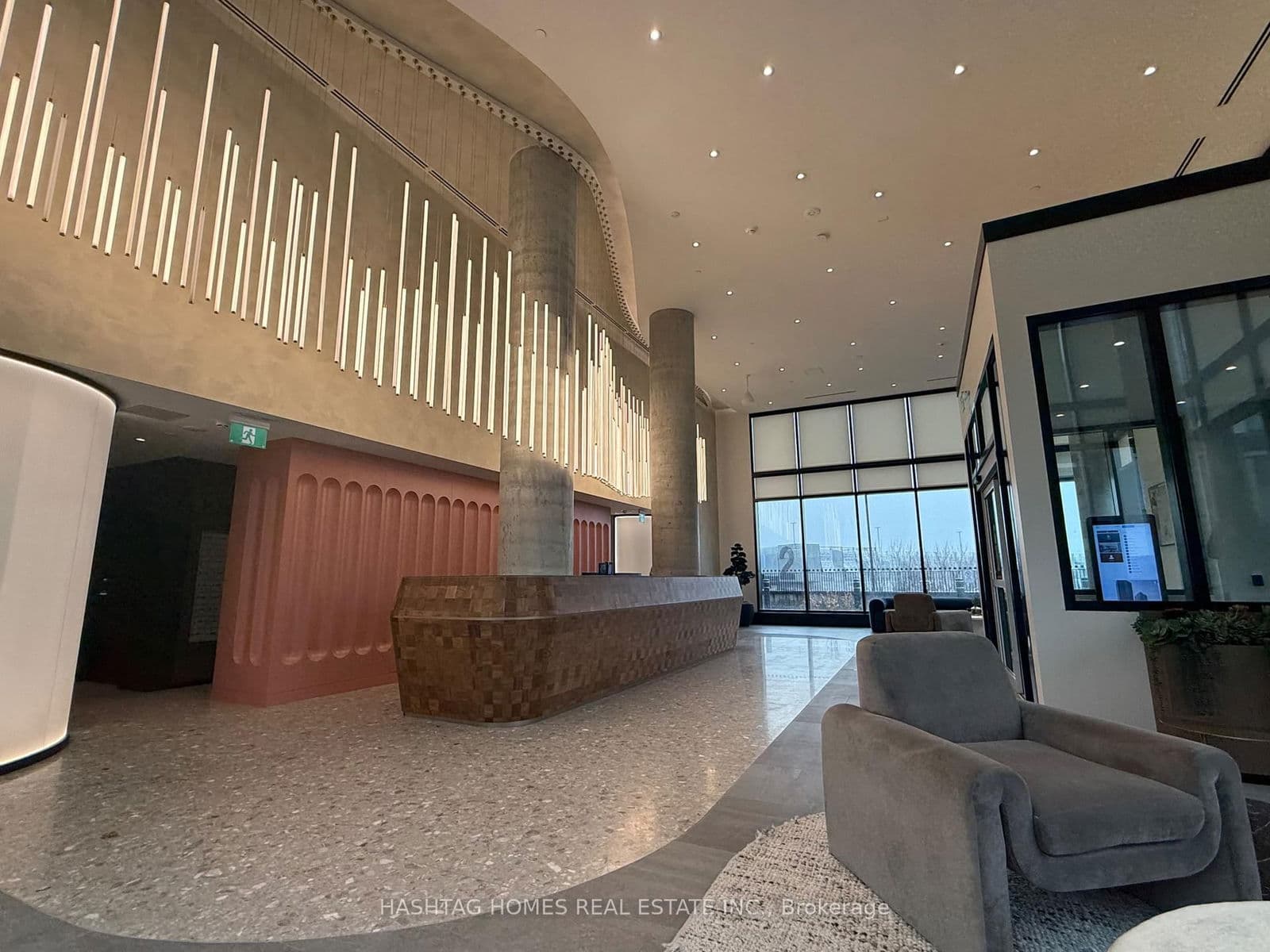 25 Wellington Street, Unit 810