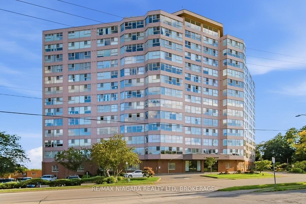 #109 - 7 GALE Crescent