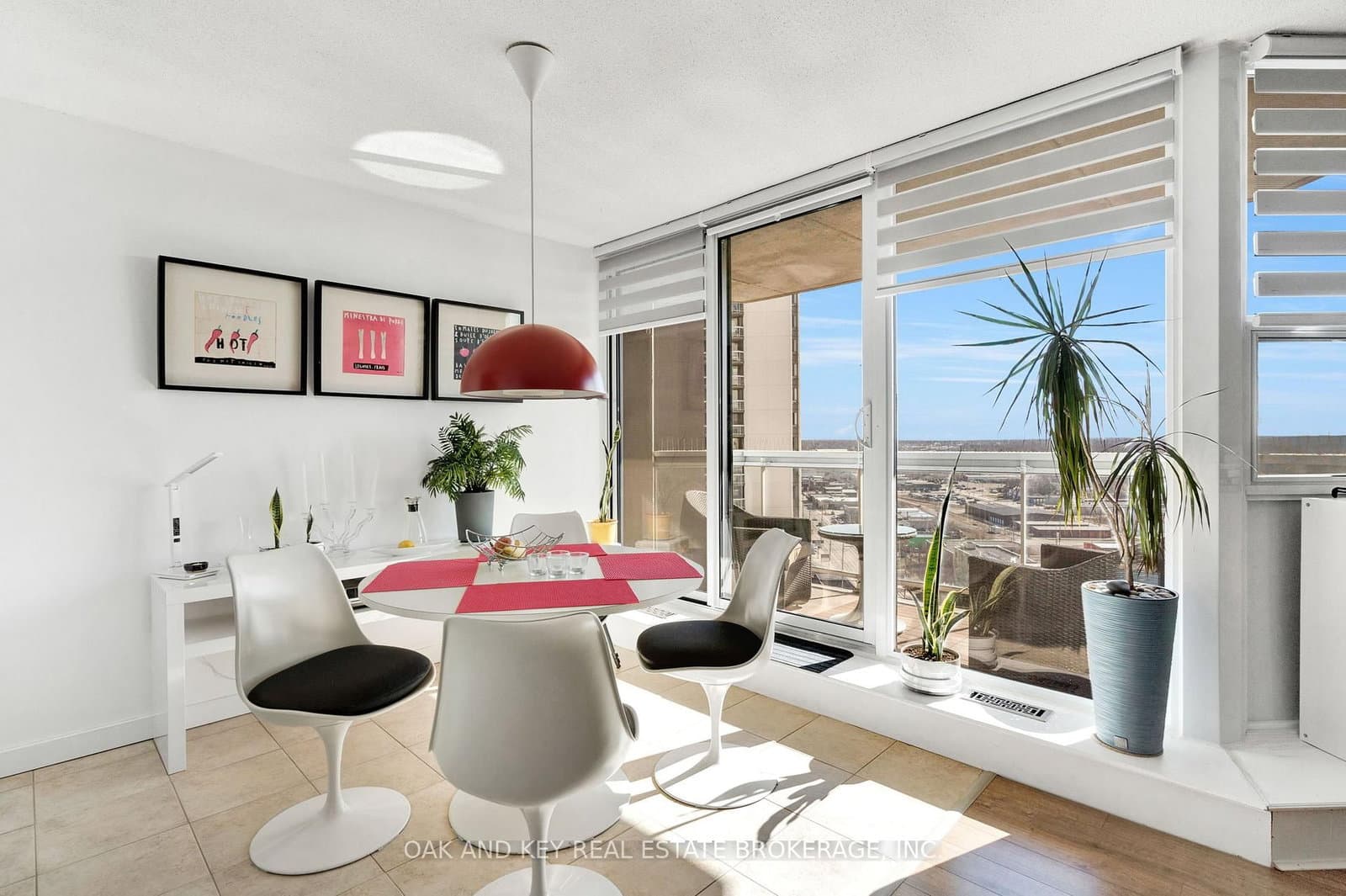 #1805 - 323 Colborne Street