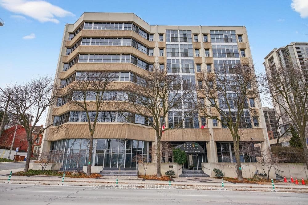 66 Bay Street S, Unit 305