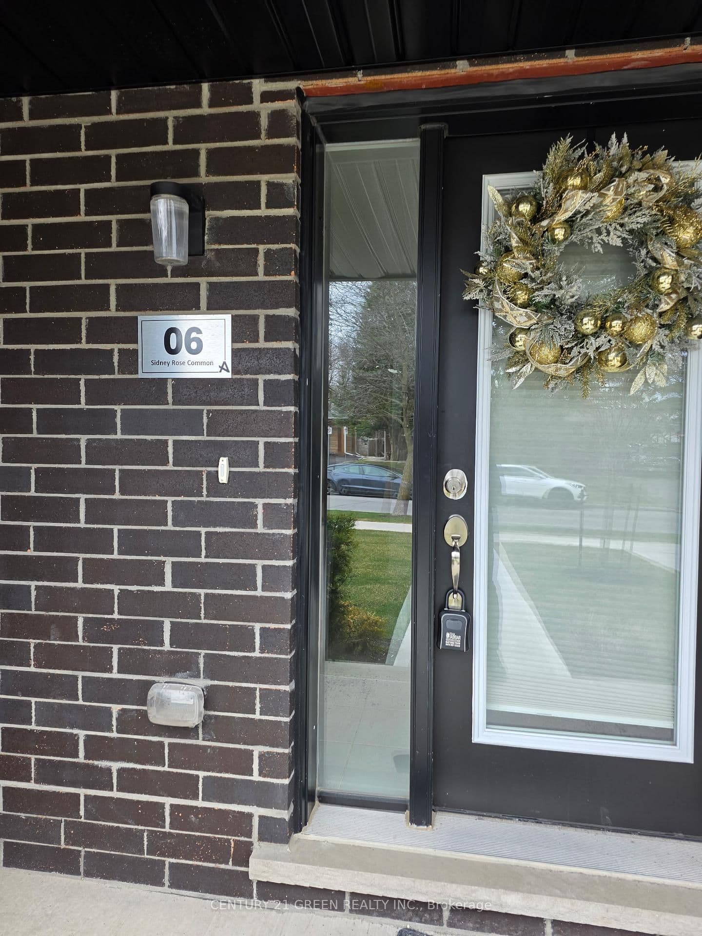 6 Sidney Rose Common