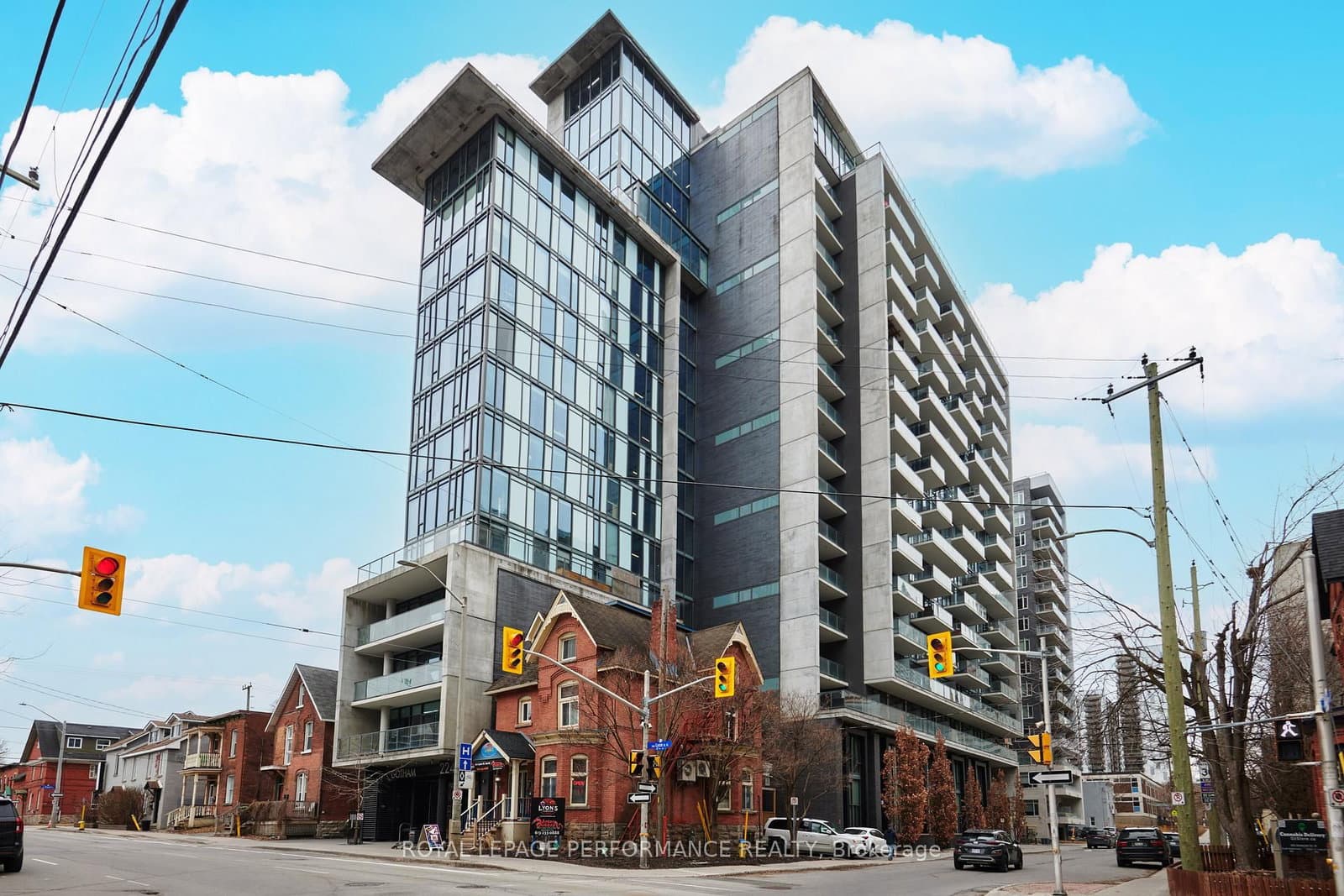 #708 - 224 Lyon Street N