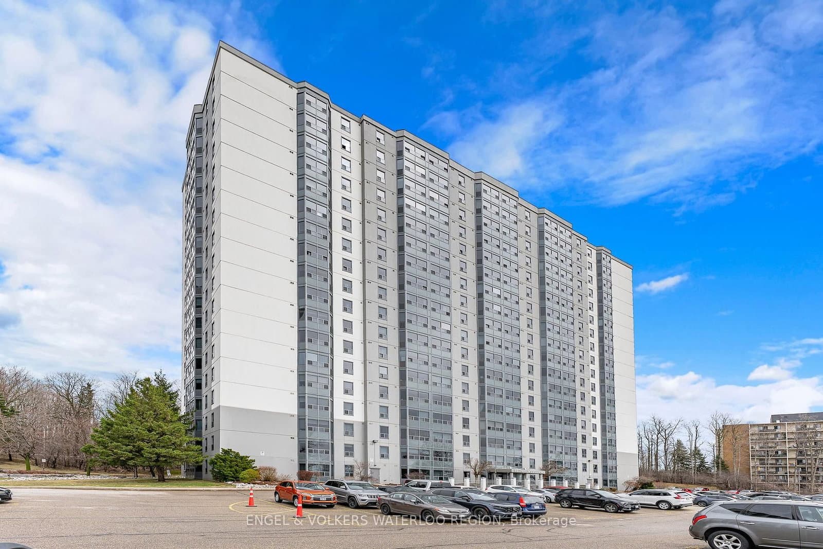 55 Green Valley Drive, Unit 1504