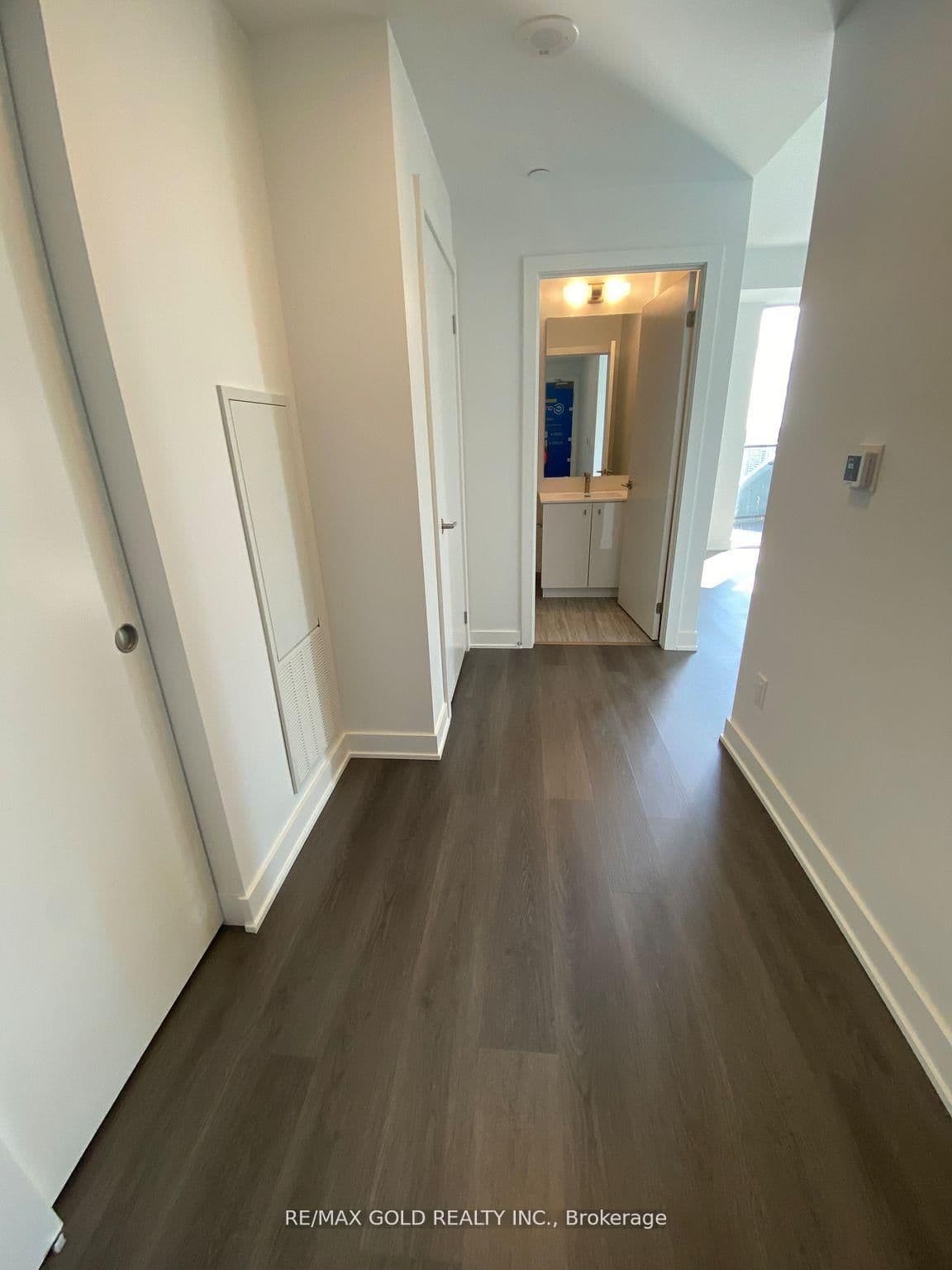 25 Wellington Street, Unit 2412