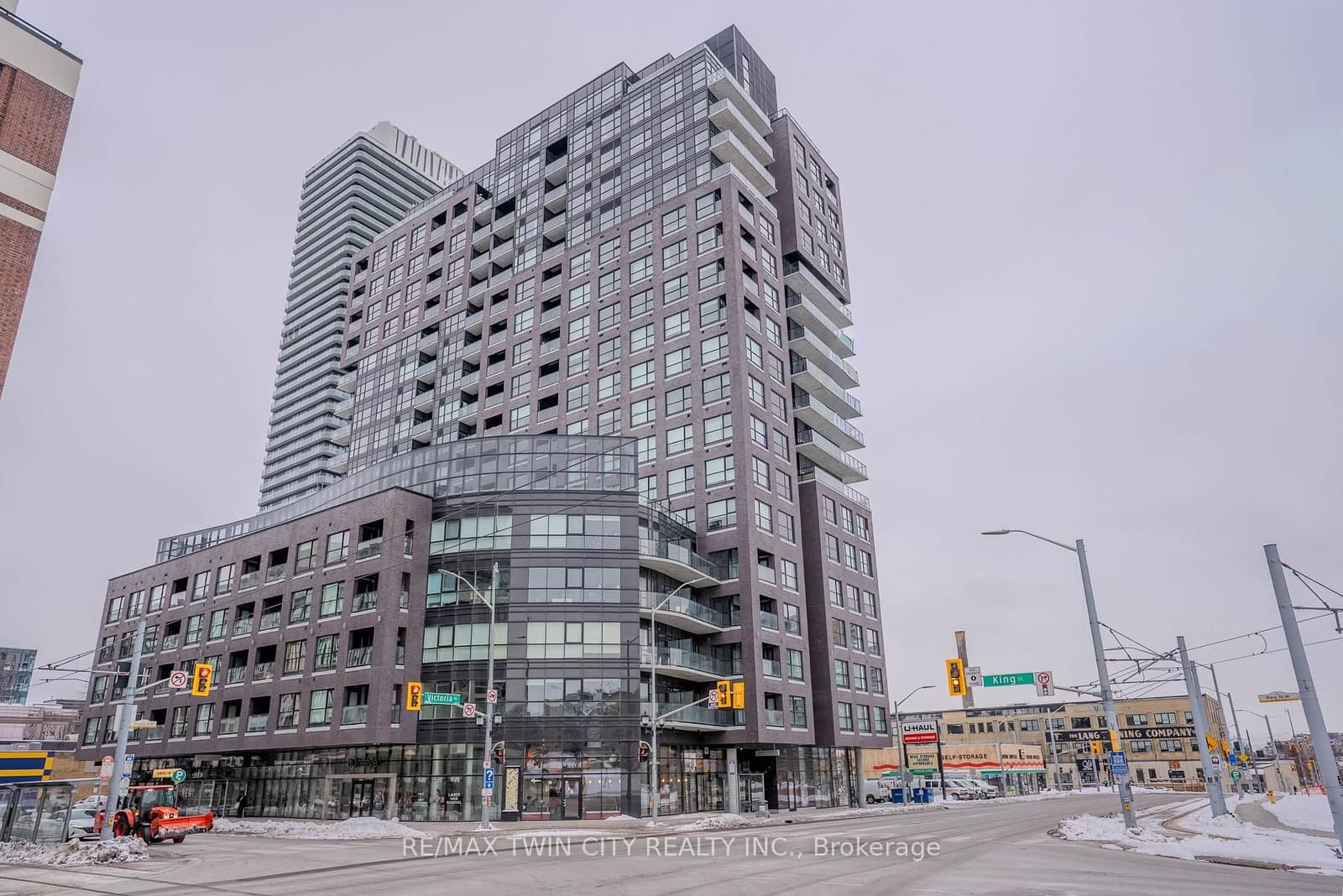 #806 - 1 Victoria Street
