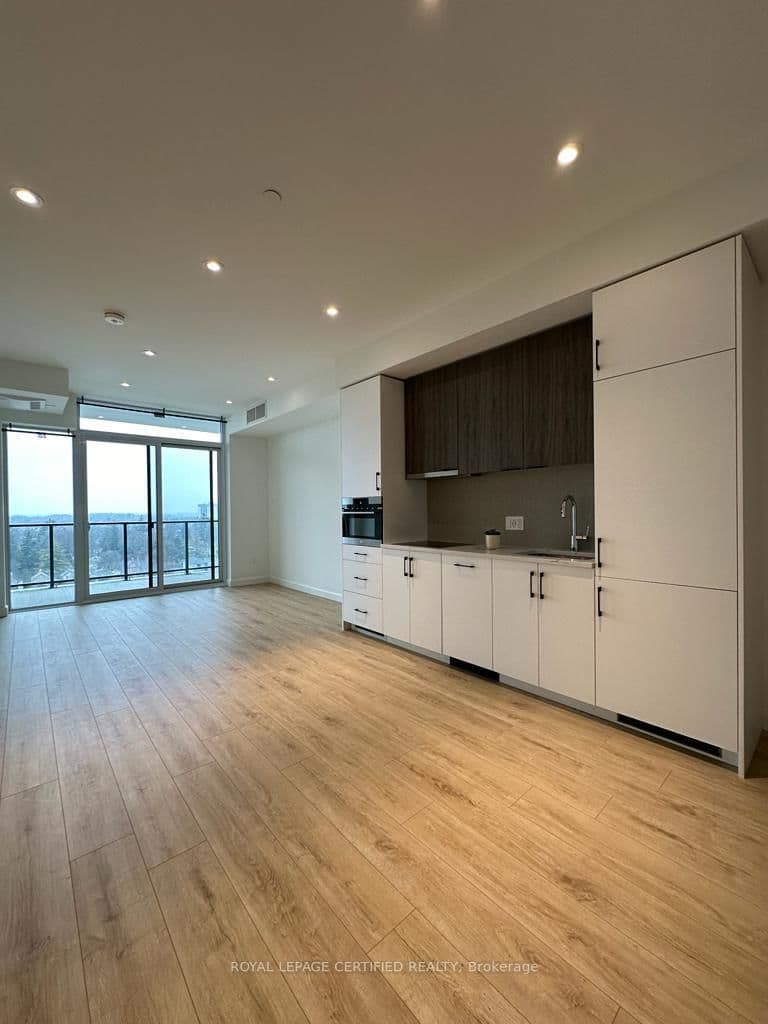 #903 - 741 King Street W