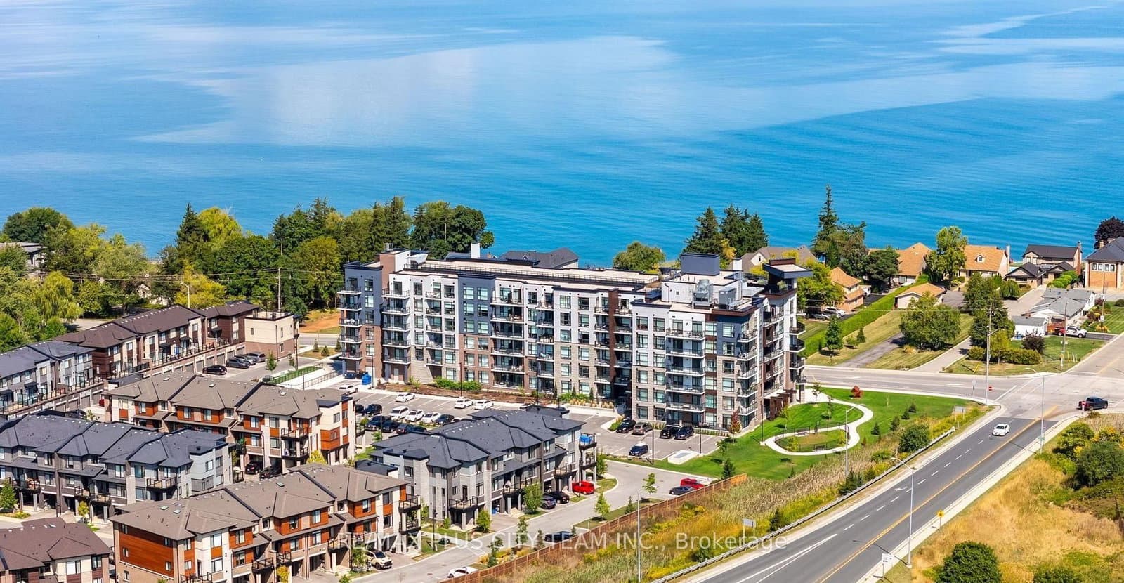 #415 - 600 North Service Road