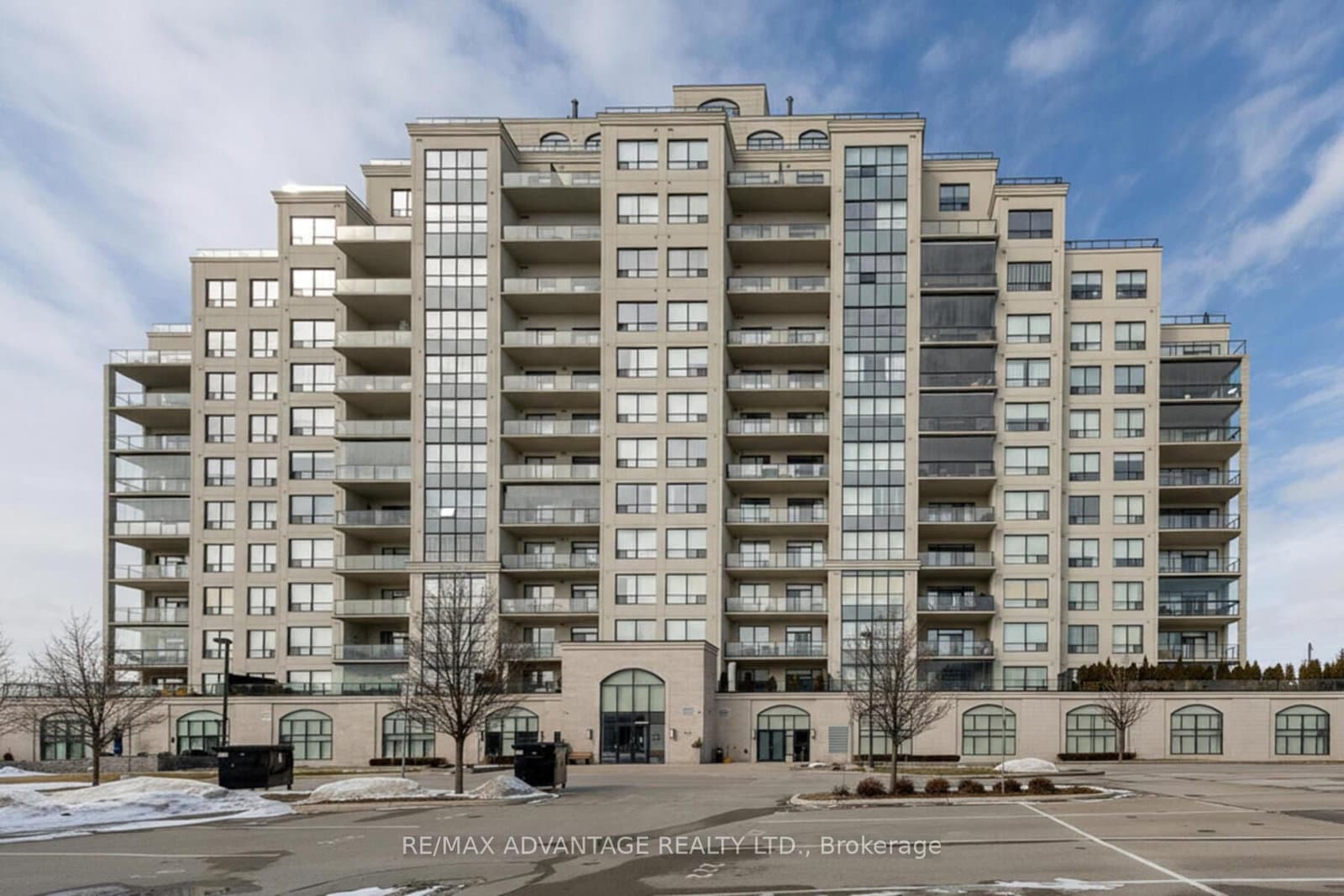 #901 - 240 Villagewalk Boulevard