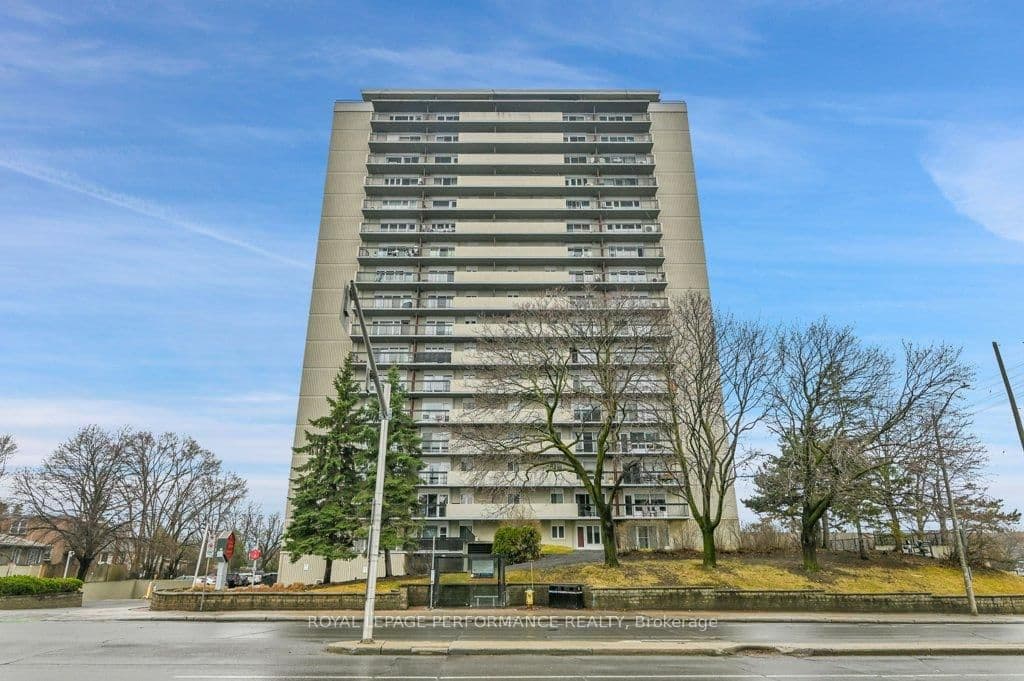 #205 - 158 A Mcarthur Avenue