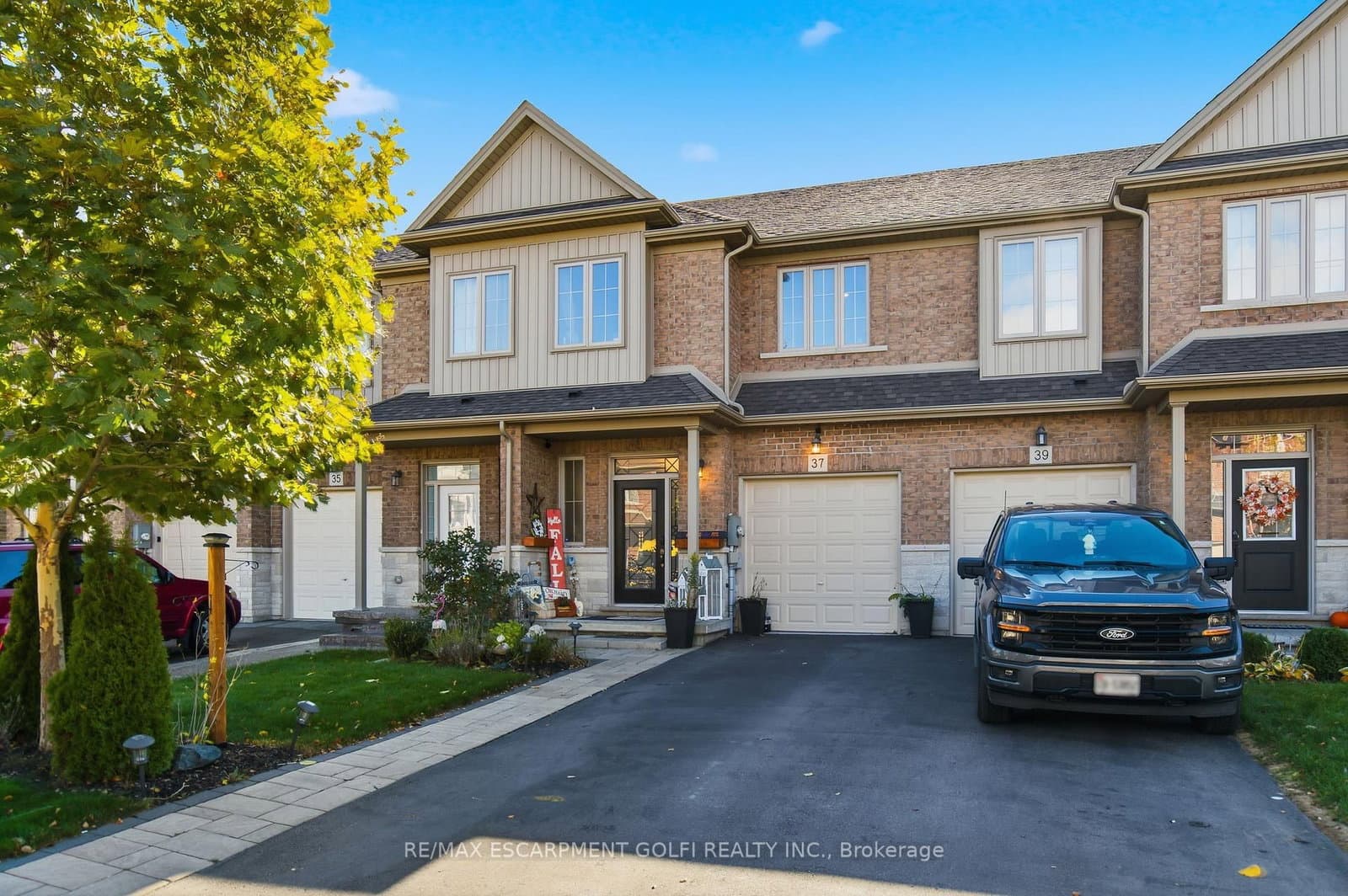 37 FAIRGROUNDS Drive