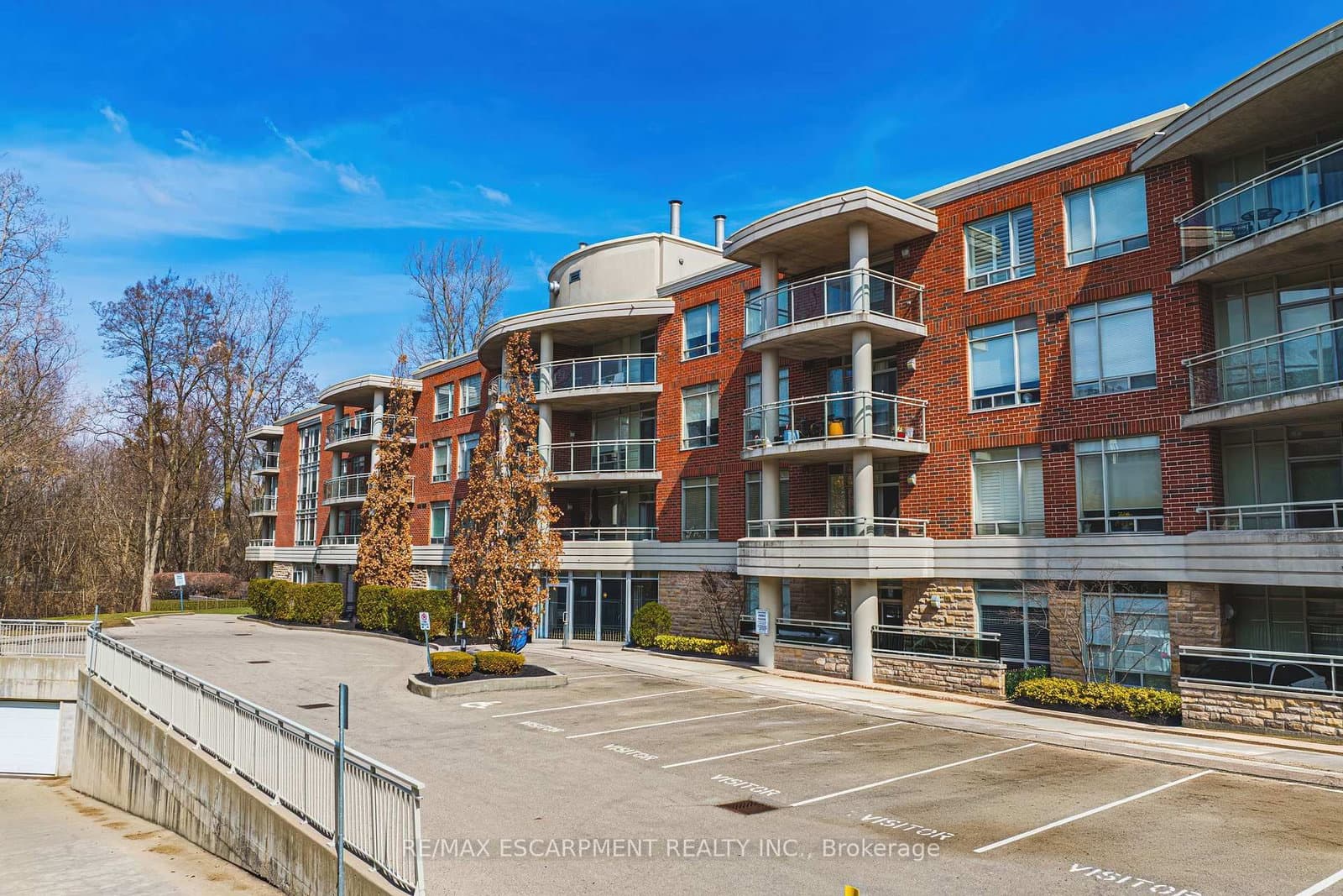 125 WILSON Street W, Unit 312